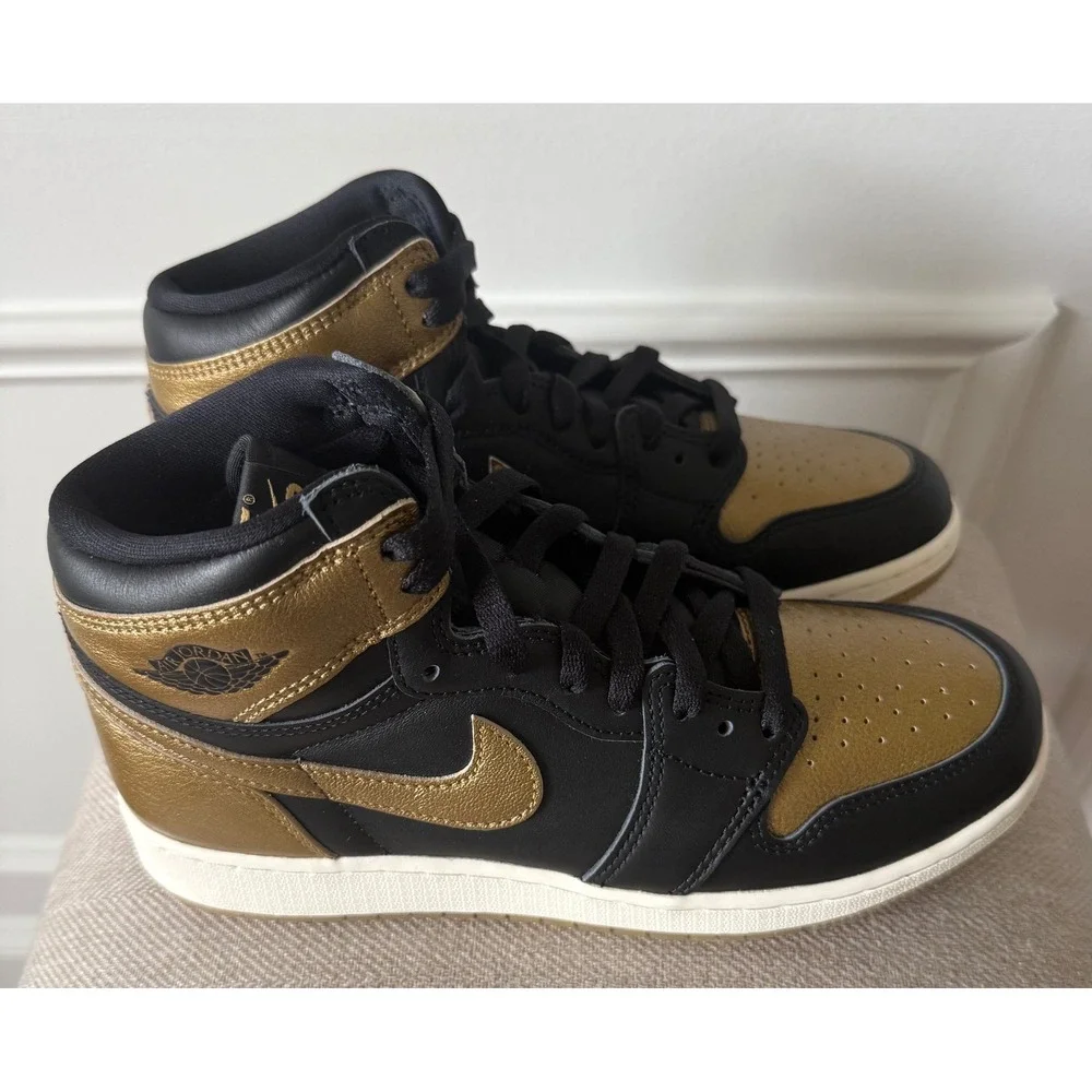 Jordan 1 Retro High OG GS Metallic Gold Black Sneakers FD1437-010 Kids
